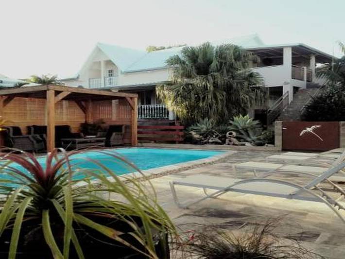 Appartement de vacances pour 4 personnes, avec jacuzzi ainsi que piscine et terrasse, adapté aux familles