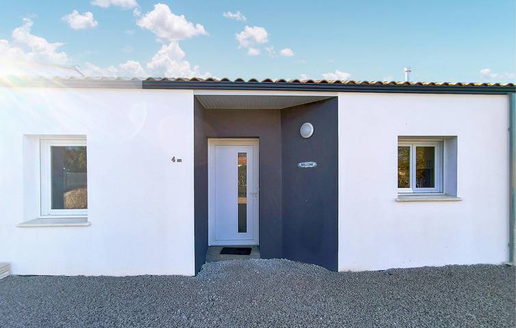 Location de vacances pour 4 personnes, avec jardin et terrasse, animaux acceptés à La Jonchère - 2
