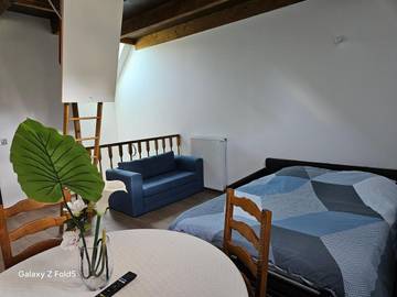 Gîte pour 6 personnes, avec jardin à Hargeville