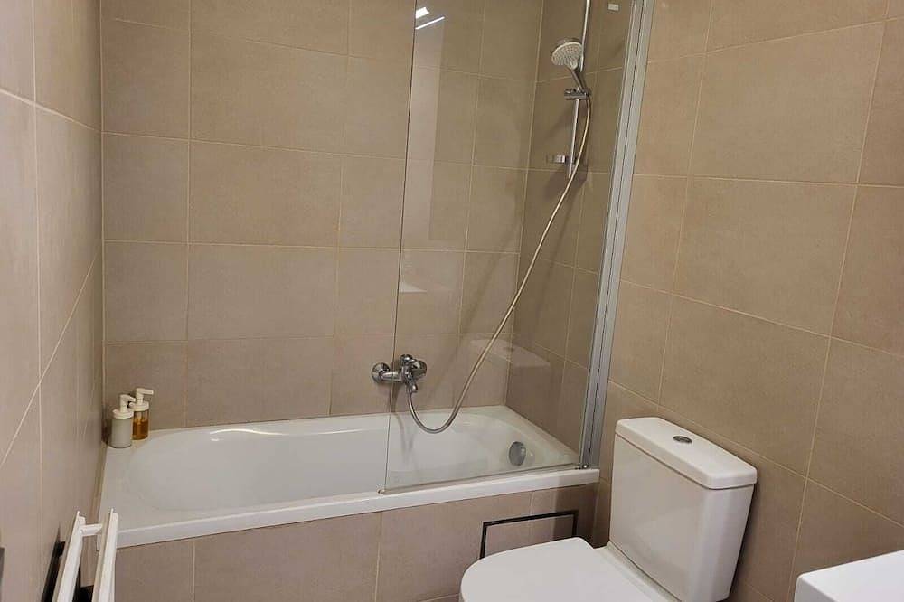 Ganze Wohnung, Serene studio in European Quarter perfect for your city getaway in Etterbeek, Brüssel und Umgebung