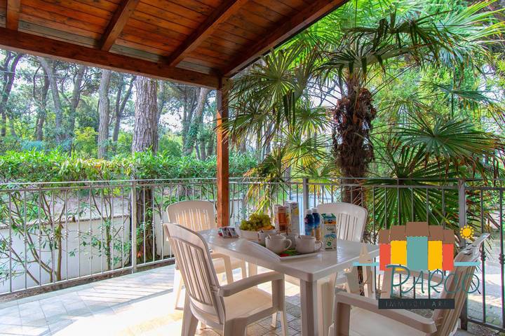 Ferienwohnung für 9 Personen, mit Balkon/Terrasse und Terrasse in Rosolina Mare