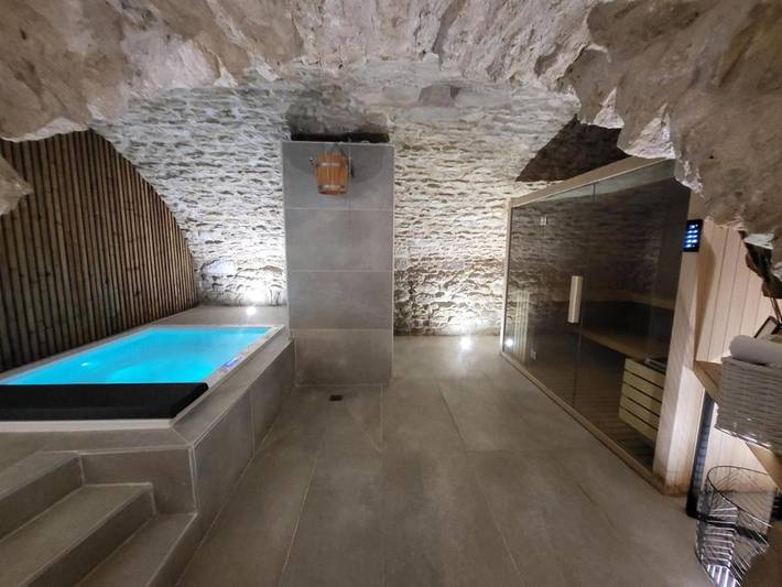 Maison d’hôte pour 2 personnes, avec sauna et jacuzzi ainsi que piscine et jardin dans le Vaucluse - 4