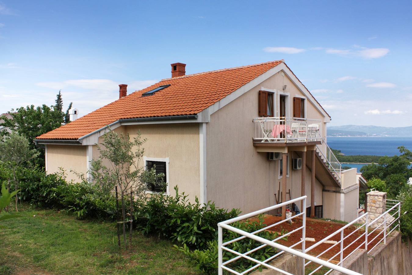 Zimmer mit Klima Njivice, Krk -b in Njivice, Krk