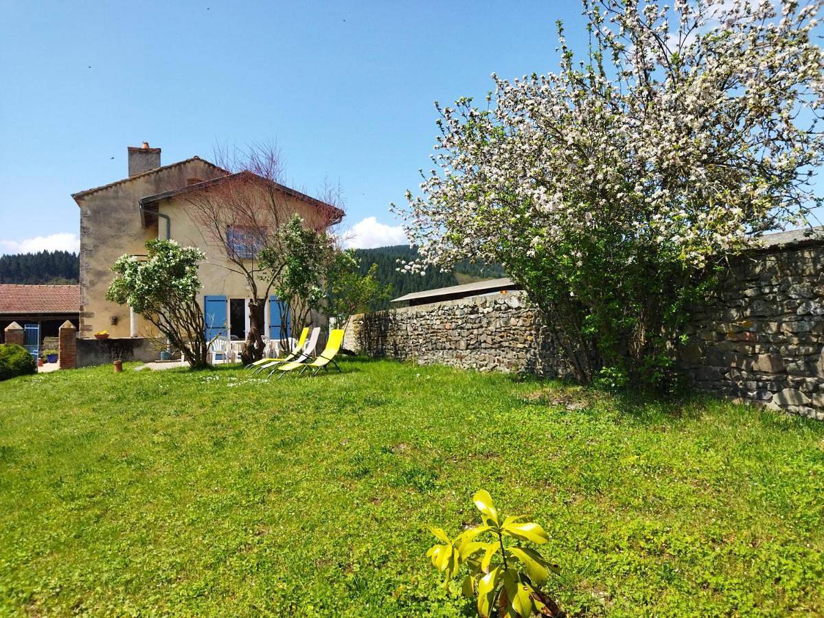Five-Bedroom House in Domeyrat, Parc Naturel Régional Livradois-Forez
