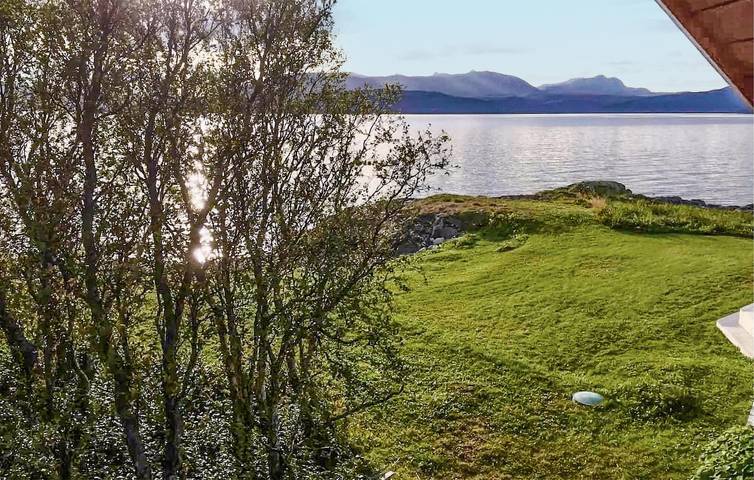 Ferienhaus für 7 Personen, mit Terrasse und Garten in Nord-Norwegen - 2