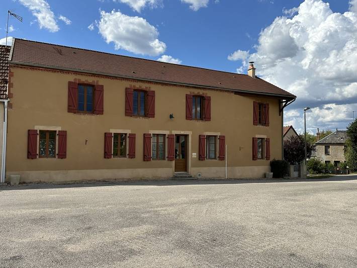 Gîte pour 2 personnes, avec jardin et balcon à Saint-André-en-Morvan