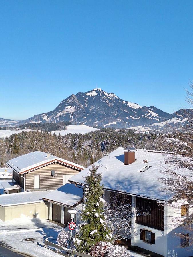 Ferienwohnung für 4 Personen, mit Balkon und Ausblick in Kierwang