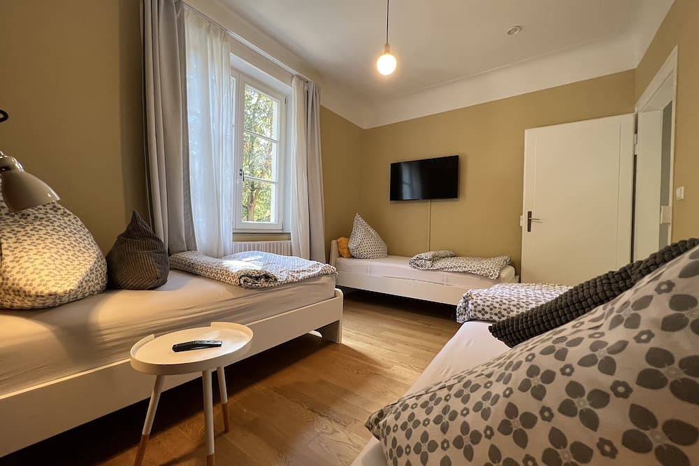Ganze Wohnung, 3 Zimmer-Jugendstilwohnung in Schlossnähe in Ludwigsburg, Landkreis Ludwigsburg
