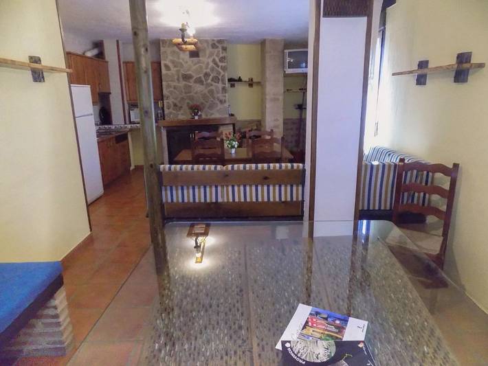 Casa rural para 5 personas, con terraza y vistas, Se admiten mascotas en Buenache de la Sierra - 4