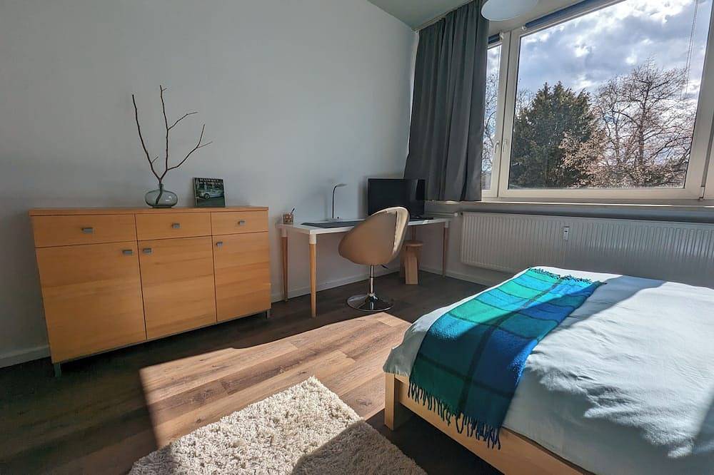 Ganze Wohnung, Schickes Apartment für 1-2 Personen, Schlafzimmer, Küche, Bad. Zentral gelegen. in Pforzheim, Nordschwarzwald