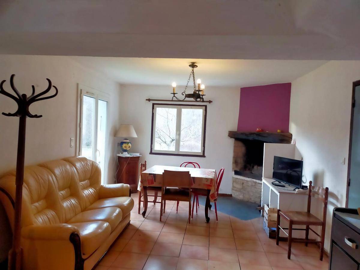 Two-Bedroom House in Aurel, Parc naturel régional du Mont-Ventoux