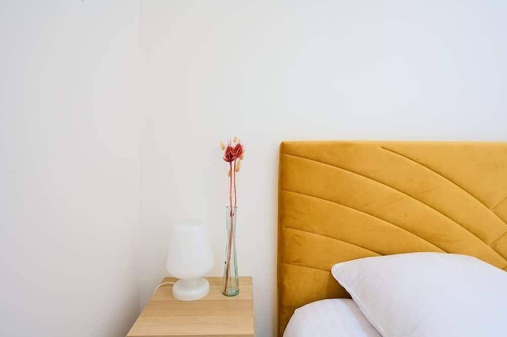 Apartamento entero, ★★★★★ Beautiful Duplex Design with private terrace -  Ideally located in Veneux-les-Sablons, Sena y Marne