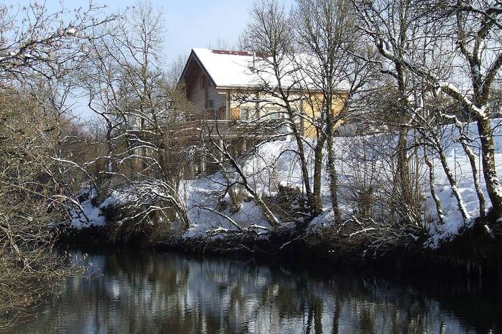 Chalet pour 6 personnes, avec jardin et terrasse