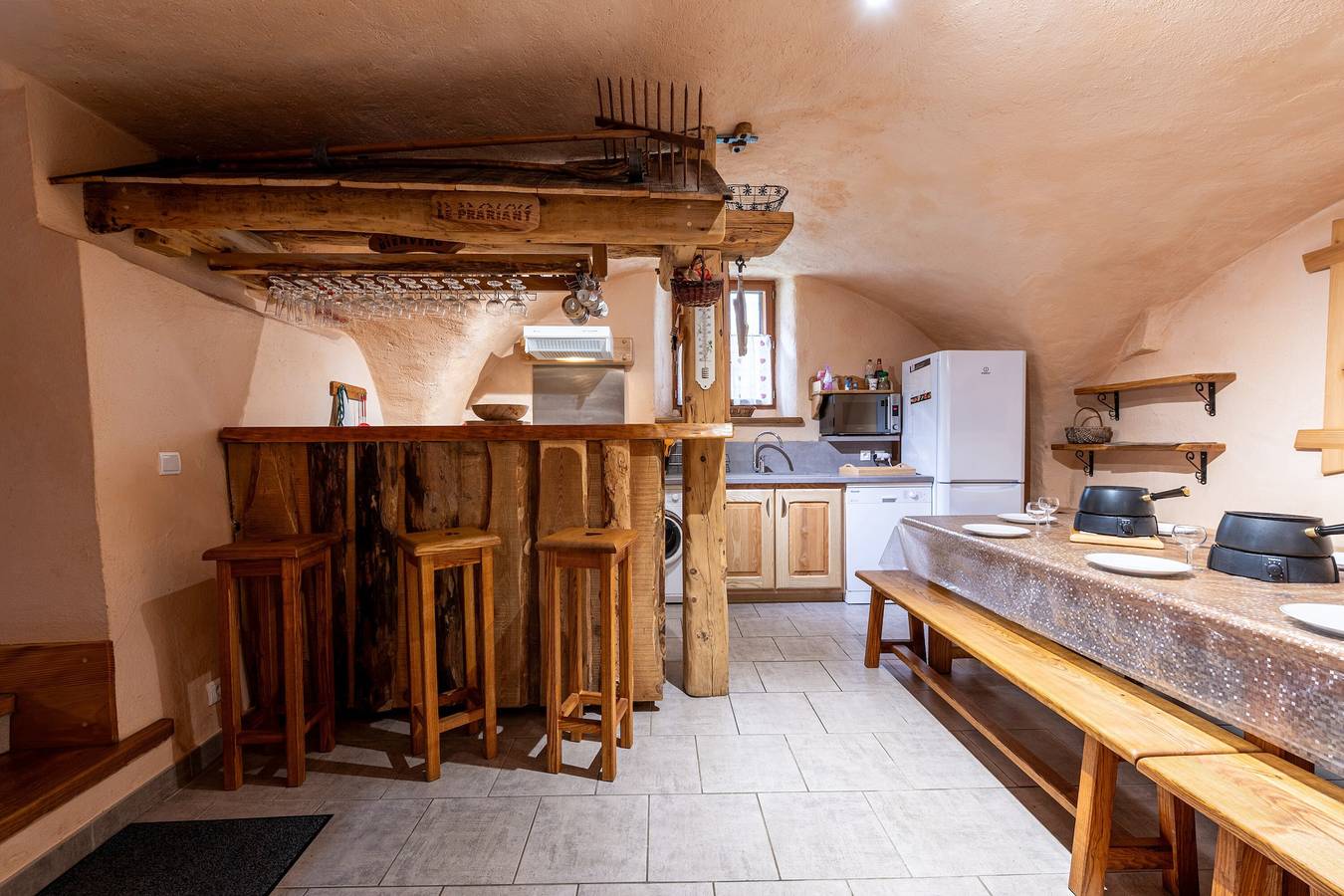 Chalet 'De Charme À La Montagne' mit Bergblick, privater Terrasse und Wlan in La Léchère, Le Grand Domaine
