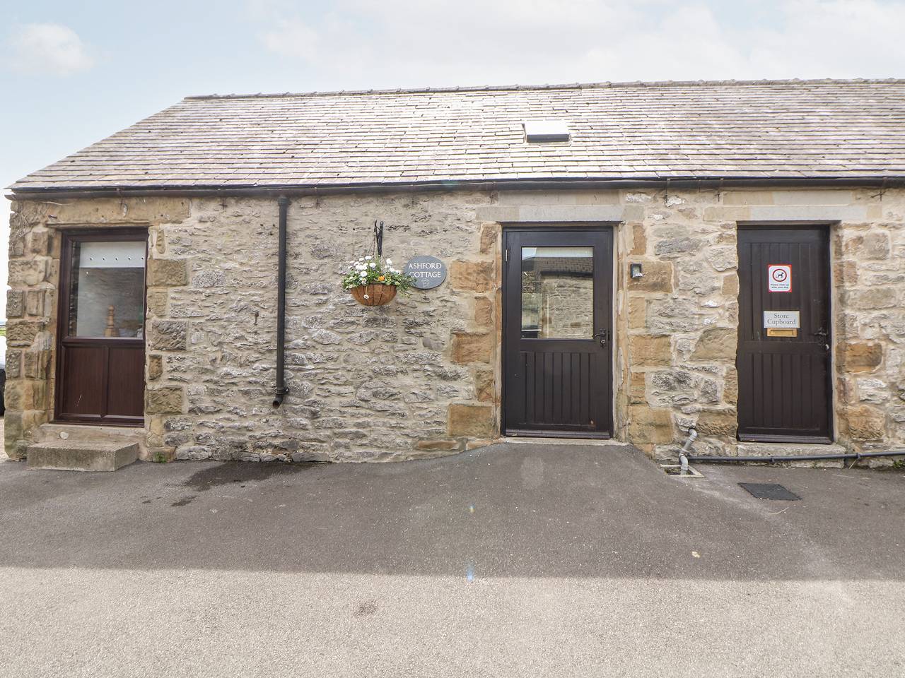 Ashford Cottage in Bakewell, Derbyshire
