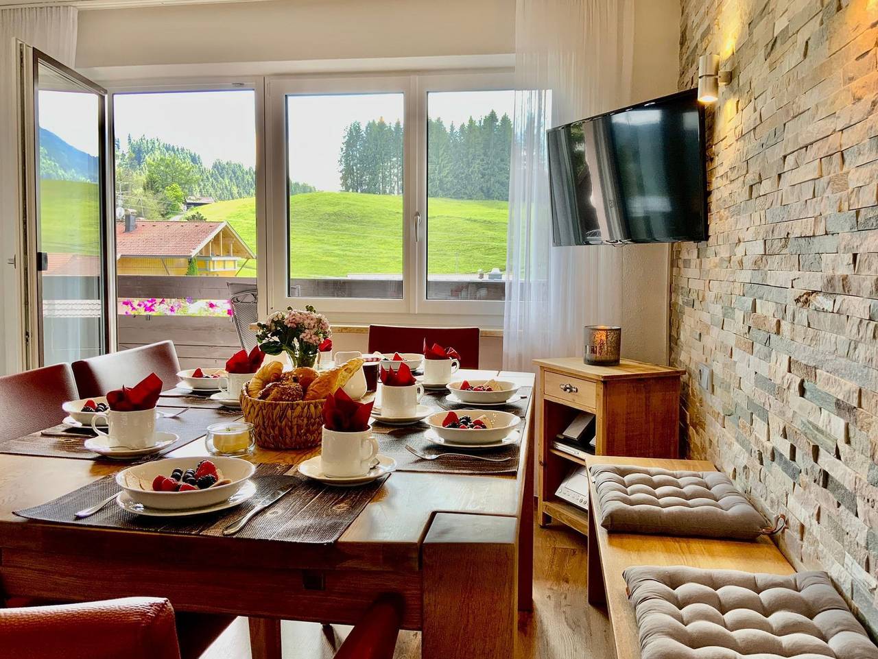 Ganze Ferienwohnung, Hubertushof - Adlerblick in Jungholz, Bayerische Alpen