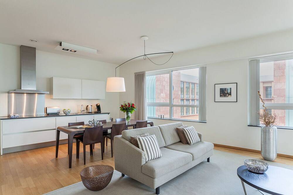 Ganze Wohnung, Modern 2-bedroom executive apartment at the Zuidas, Amsterdam-South in Amsterdam Zuid, Holländische Küste