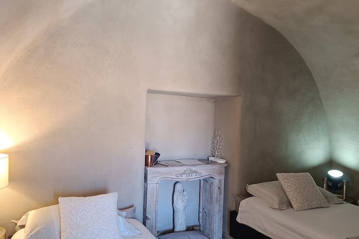 Location de vacances pour 4 personnes, avec jardin à Santa-Lucia-di-Mercurio - 2