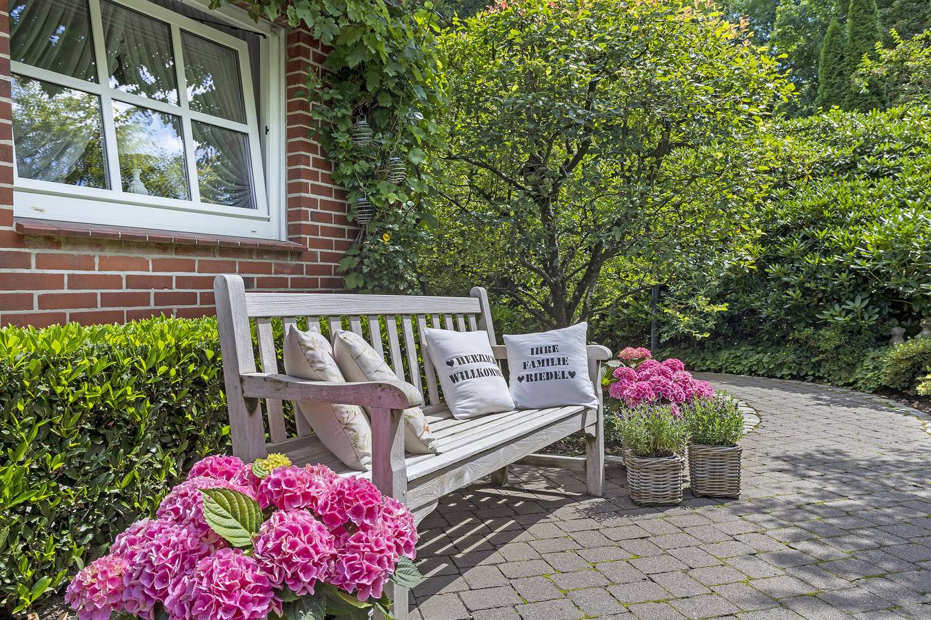 Ganze Wohnung, Ferienwohnung Riedel" mit Balkon und Wi-Fi in Sundern, Sorpesee