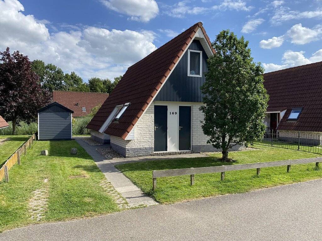 Ferienhaus Grachtblick in Oostmahorn, Dongeradeel