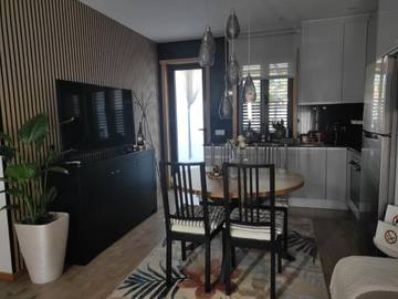 Gîte pour 4 personnes, avec terrasse dans Darque