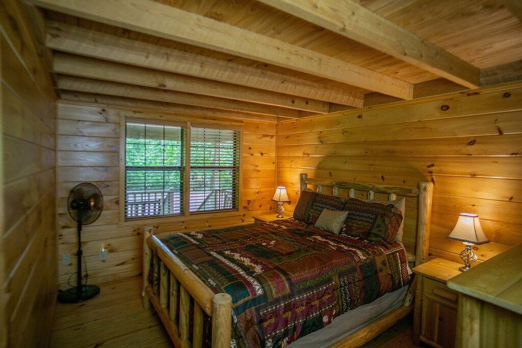 Kurzer Spaziergang in die Stadt, Whirlpool, Feuerstelle, Wifi, Netflix in Chattahoochee National Forest