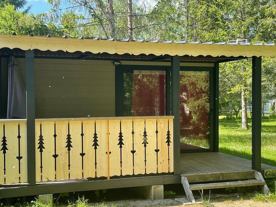 Camping Le Mont Grêle - Chalet 5 personnes - Chalet Montagnard - 25m² in Lépin-le-Lac, Région de Chambéry