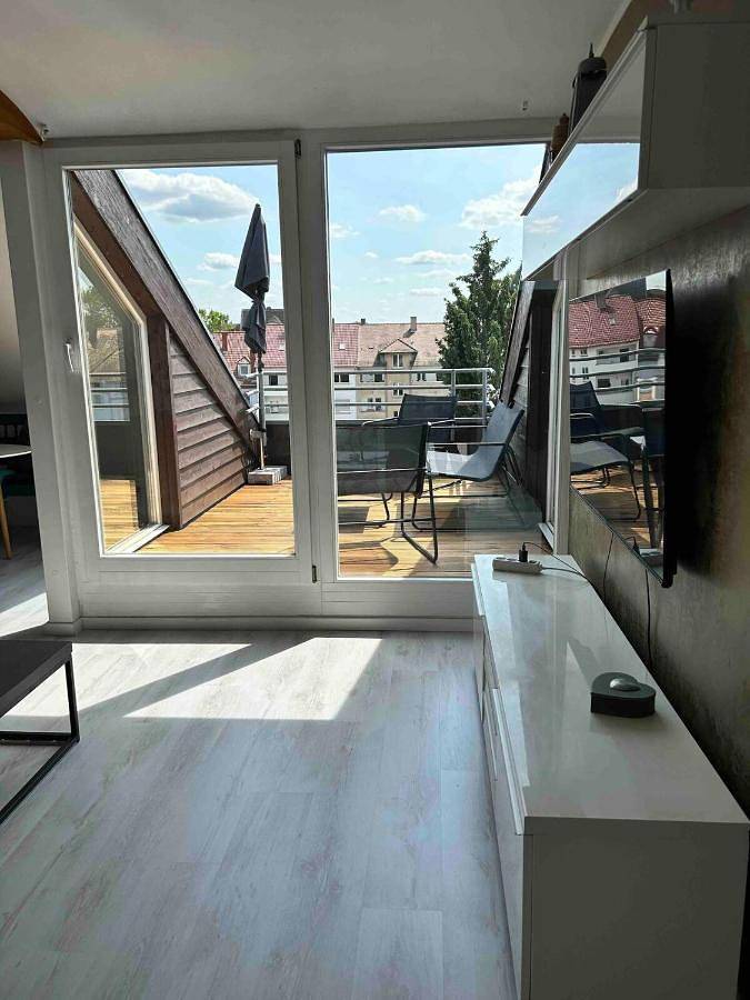 Ferienwohnung für 4 Personen, mit Whirlpool und Terrasse in Karlsruhe