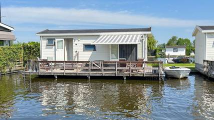 Bateau pour 3 personnes, avec terrasse, animaux acceptés dans Breukelen