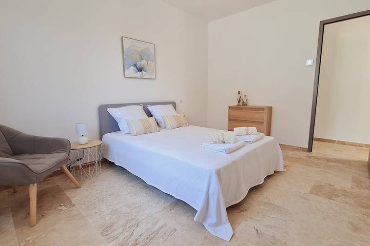 Beautiful new villa with all comforts - Swimming pool - Intex Jacuzzi - Air conditioning in Trans-en-Provence, Draguignan Region