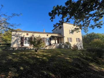 Cottage pour 2 personnes, avec vue ainsi que jardin et terrasse à Montaigu-de-Quercy
