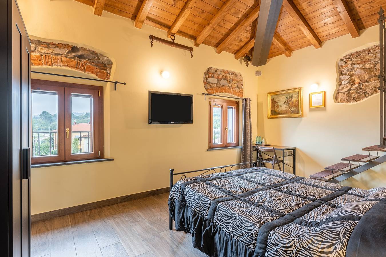 Villa "Giovanna" con piscina aperta condivisa, terrazza, giardino e Wi-Fi in Capannori, Provincia di Lucca