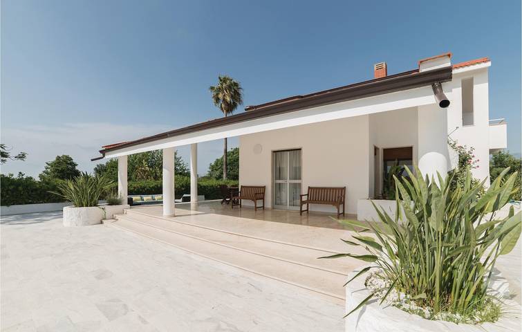 Casa vacanza per 14 persone a Partinico