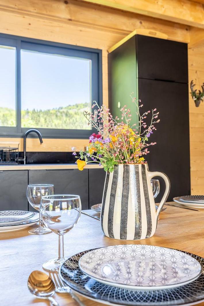 Gîte pour 8 personnes, avec jardin à Murol - 3