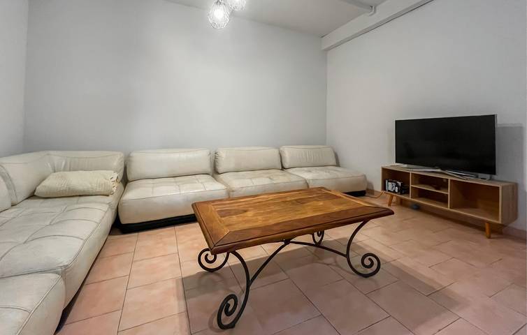 Location de vacances pour 5 personnes, avec terrasse à Cabannes - 2