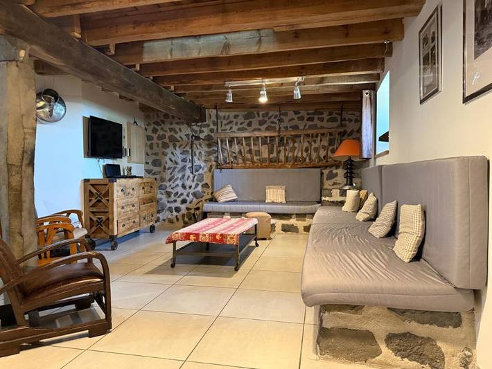 Maison de vacances pour 18 personnes, avec jardin et jacuzzi, adapté aux familles en Haute-Loire - 4