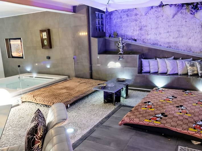 Ferienwohnung für 7 Personen, mit Balkon und Whirlpool sowie Terrasse und Garten in La Spezia - 4