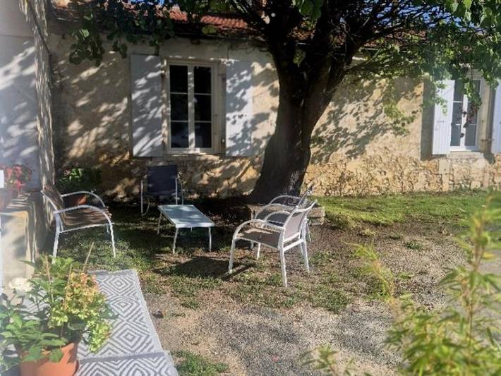 Location de vacances pour 8 personnes, avec Terrasse à Breuil-Magné