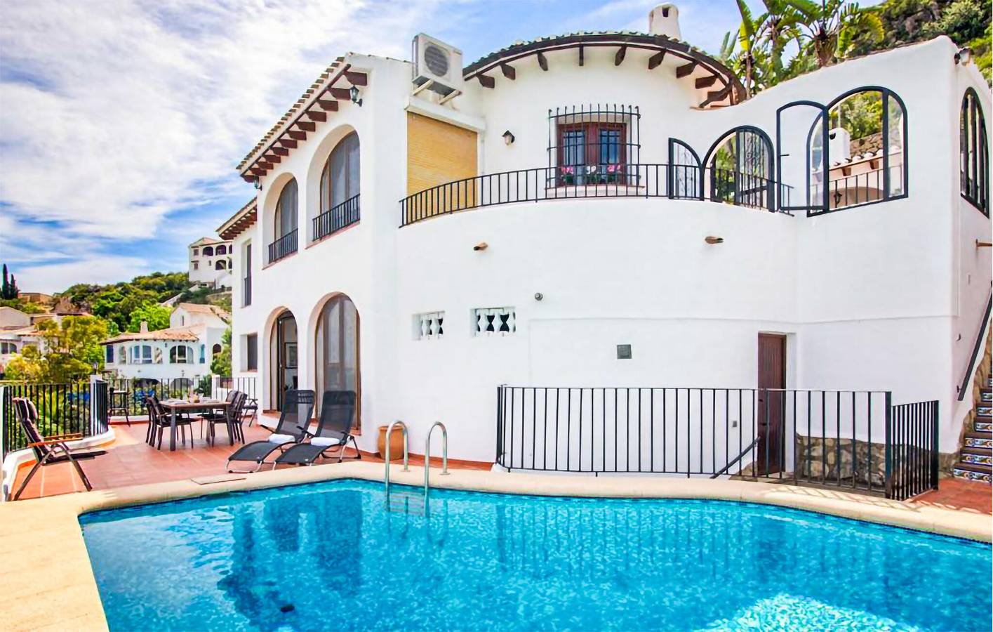 Geräumige Ferienwohnung mit Pool und Terrasse, 1,5 km vom Río del Molinell entfernt in Monte Pego, Pego