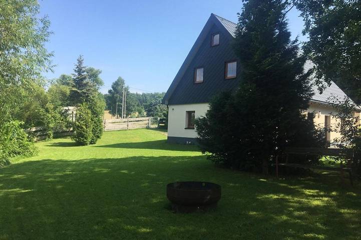 Ferienhaus für 8 Personen, mit Terrasse und Garten sowie Ausblick in Marienberg