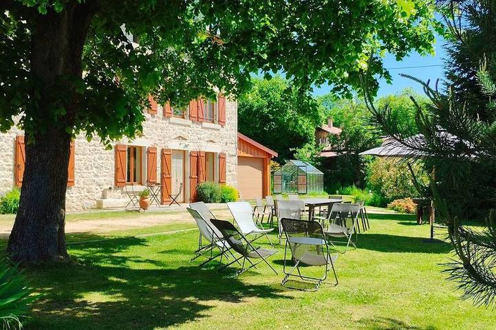 Gîte pour 10 personnes à Craponne-sur-Arzon