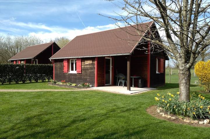 Gîte pour 6 personnes, avec terrasse et jardin à La Chapelle-Bayvel