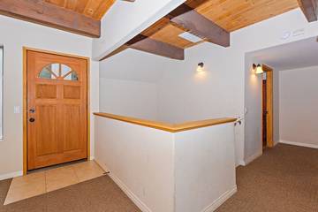 Log Cabin for 12 Guests in Snow Summit, Big Bear Lake, Picture 2