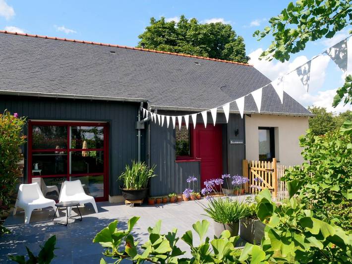 Gîte pour 2 personnes, avec Terrasse ainsi que Jardin et Vue à Chanteloup