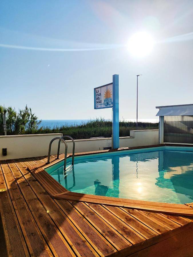B&b per 3 persone, con Balcone e Giardino nonché Piscina a Anzio