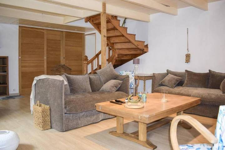 Location de vacances pour 6 personnes, avec jacuzzi ainsi que jardin et terrasse à Lanloup - 3