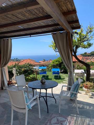 Cottage pour 2 personnes, avec vue et jardin à Pompeiana