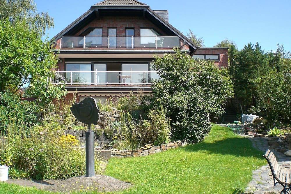Ganze Wohnung, Familienfreundliche Fewo bis 4 Personen Rheinhöhe bei Bonn in Remagen, Mittelrhein
