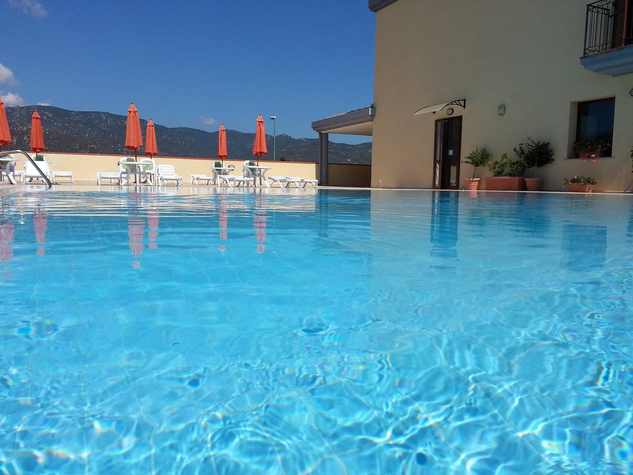 Appartamento intero, Elegante Residence Le Fontane Appartamento con 1 camera da letto per 2 persone in Crabonaxa/Villasimius, Villasimius