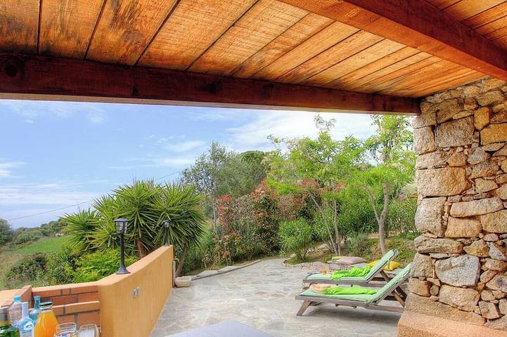 Location de vacances pour 4 personnes, avec Terrasse et Jardin à Sant'Andréa-d'Orcino